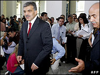 Abdullah Gul arrives at news conference in Ankara 14 August 2007