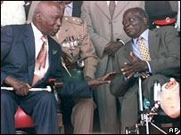 Kibaki (right) and Moi (left)  (File photo)