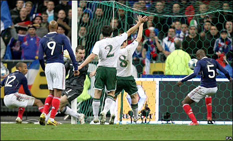 Thierry Henry crosses for William Gallas to score the crucial goal