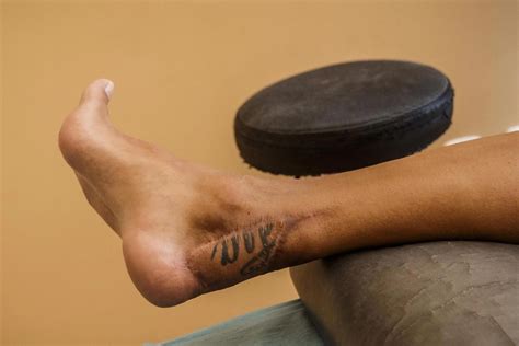 Achilles Tendon Scar Tattoo : 29 Inspirational Tattoos That Turn Scars ...