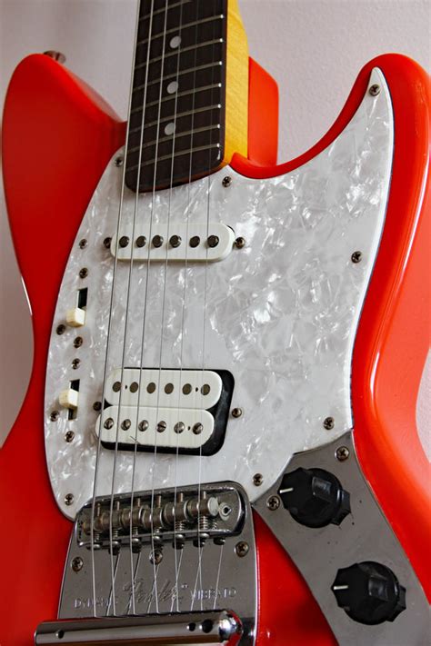 Used Fender Jag-Stang Fiesta Red – Topshelf Instruments