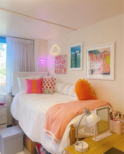 Preppy Dorm Room Inspiration