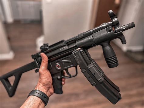 Phoenix, AZ – Gun Review: HK 9MM MP5 Submachine Gun | Shooting Range News