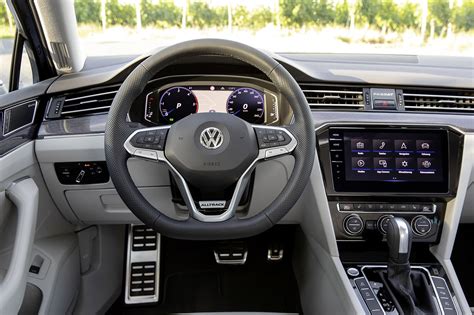 Volkswagen Passat Alltrack Interior, Sat Nav, Dashboard | What Car?