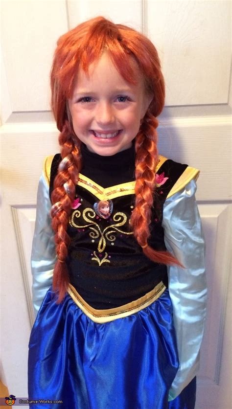 Anna and Elsa Costumes | Best Halloween Costumes - Photo 3/4