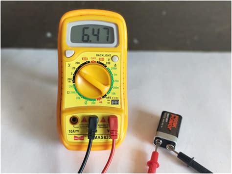 How to Use a Digital Multimeter - Measure Voltage/Current/Resistance ...