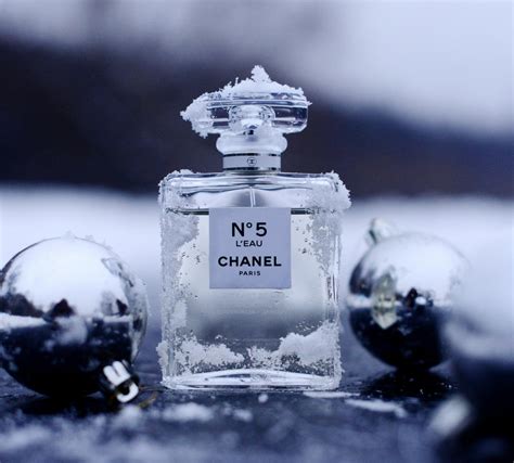 Chanel No 5 L'Eau Chanel perfume - a fragrance for women 2016