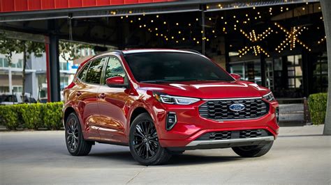 2023 Ford Escape arrives with fresh look, ST-Line grade