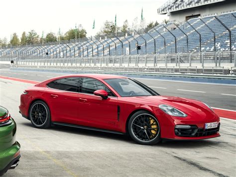 PORSCHE Panamera GTS (971) Specs & Photos - 2018, 2019, 2020 ...