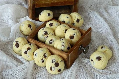 Chocolate Crumble Cookies