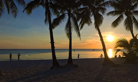 Boracay Sunsets – The District Boracay