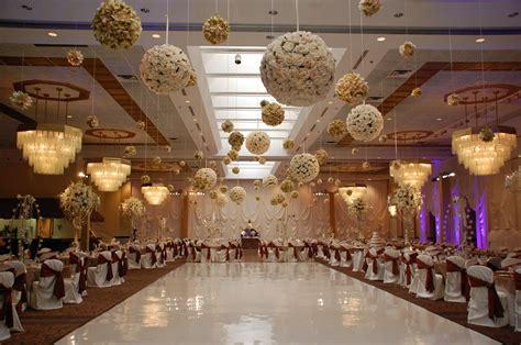 12 Best Hanging Decoration Ideas For Wedding! | Wedding reception ...