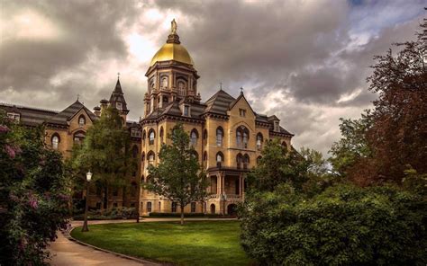 most beautiful college campuses in the world | Notre dame university ...