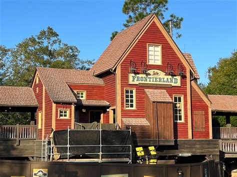 Frontierland Railroad Station Construction is Underway - MickeyBlog.com