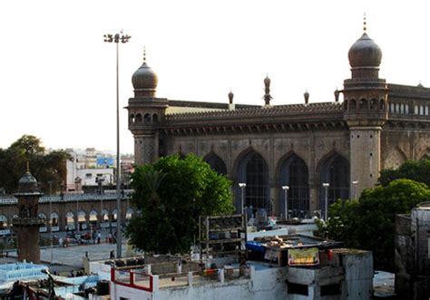 Mecca Masjid Hyderabad, timings, entry ticket cost, price, fee ...