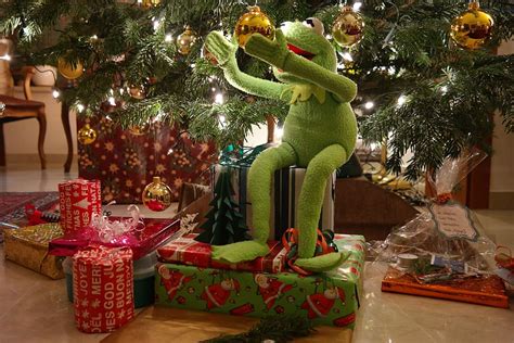 HD wallpaper: green frog plush toy beside Christmas tree, Kermit, Gifts ...