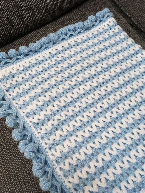 V stitch baby blanket with Pom Pom border from Bella Coco tutorials ...