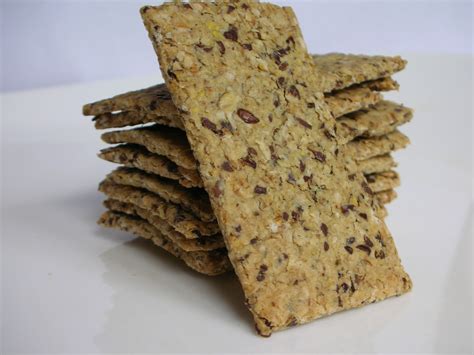 Easily Good Eats: Flax Seed Oat Crackers Recipe