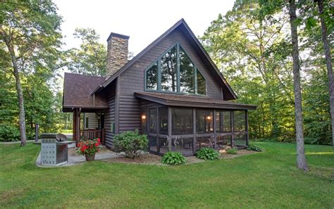 Deacon's Lodge Cabins - MInnesota Golf Vacations | Breezy Point Resort ...