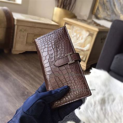 Replica Hermes Bearn Wallet in ck47 Chocolat Matte Porosus Crocodile PHW