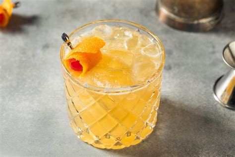 17 Whiskey Sour Variations - Cocktails Cafe