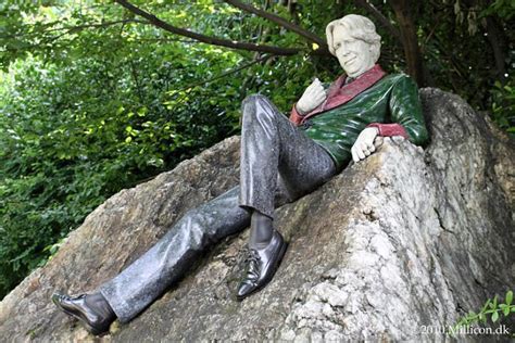 Oscar Wilde Statue - Dublin