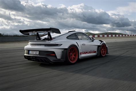 The 2023 Porsche 911 GT3 RS is absolutely bonkers | Driving