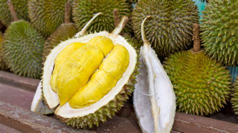 8 Things You Need To Know About Durian Fruit: The World’s Smelliest Snack