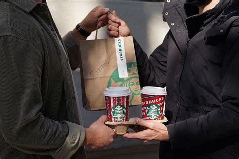 Starbucks Rewards lanza su propio canal de delivery