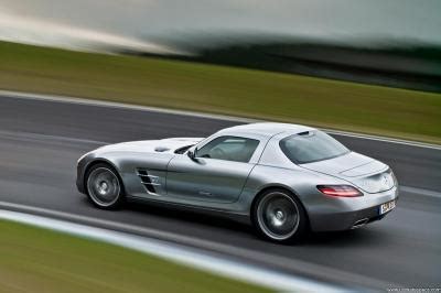 Mercedes Benz SLS AMG specs, dimensions