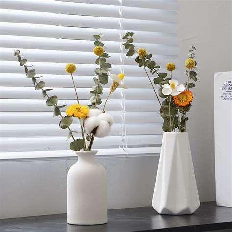 Ceramic Flower Vase - FunkTrunk