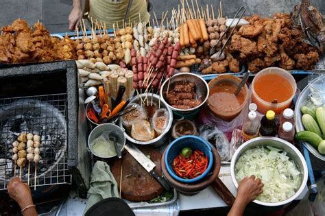 15 Best Street Food to Enjoy in Bangkok | Travelvui