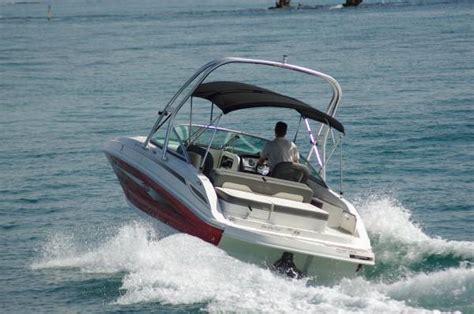 Sea Ray 220 Sundeck Boat Review | Boats Online