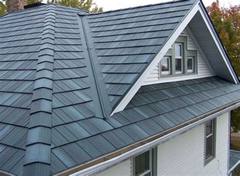 How Can You Tell The Difference Between Composite And Asphalt Shingles?