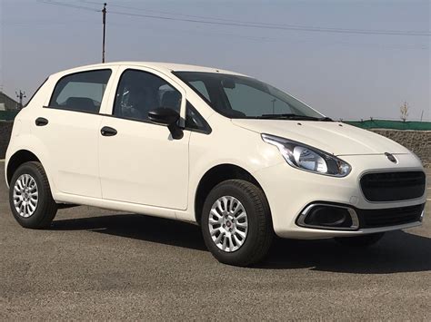 Fiat Punto Evo Pure launched at INR 4.92 lakhs