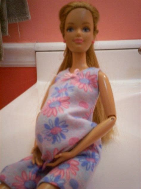 Pregnant Dolls | Barbie dolls, Pregnant barbie, Barbie miniatures