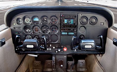 Cessna 172 cockpit | My Style | Pinterest | Cessna 172, Aviation and ...