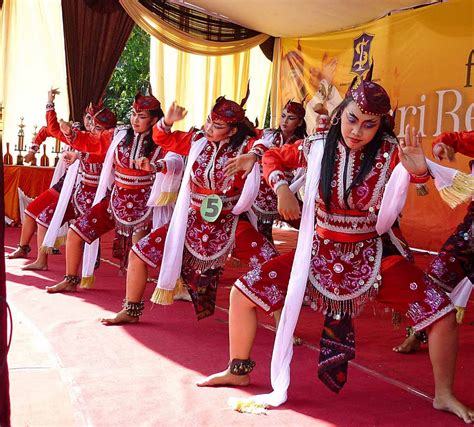 Tari Remong Budaya Indonesia ~ Jenis Budaya Indonesia