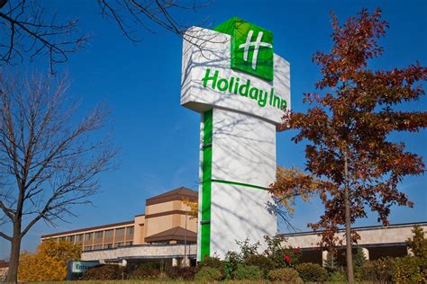 HOLIDAY INN CHICAGO NORTH SHORE (SKOKIE) $108 ($̶1̶4̶2̶) - Updated 2021 ...