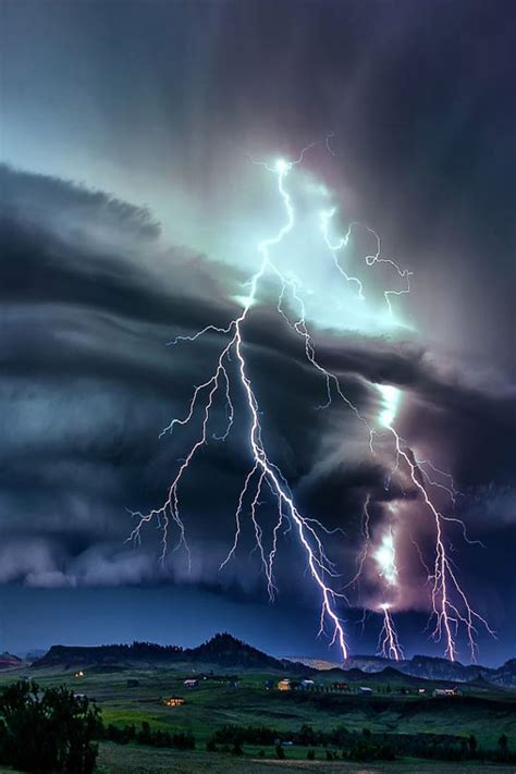 storm lightning | Lightning photography, Nature photography, Lightning ...