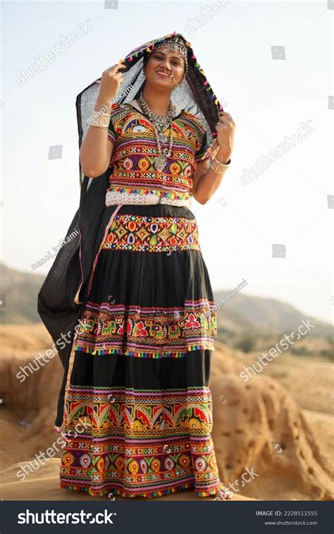 Indian Woman Wearing Rajasthani Marwadi Traditional Stock Photo ...