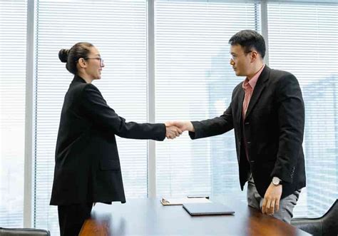 12 Singapore Business Etiquette Tips - Excellentetiquette