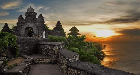 Bali - Pura Luhur Uluwatu or Uluwatu Temple | Airpaz Blog - The Most ...