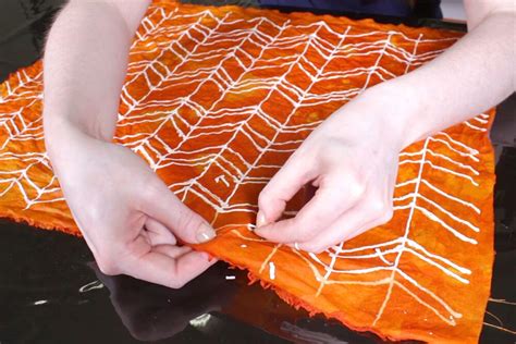 How To Dye Fabric: No Wax Batik Technique - Rinse and remove the glue ...