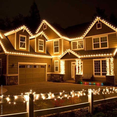 35 Stunning Christmas Lights Decor Ideas On House Exterior - SearcHomee ...