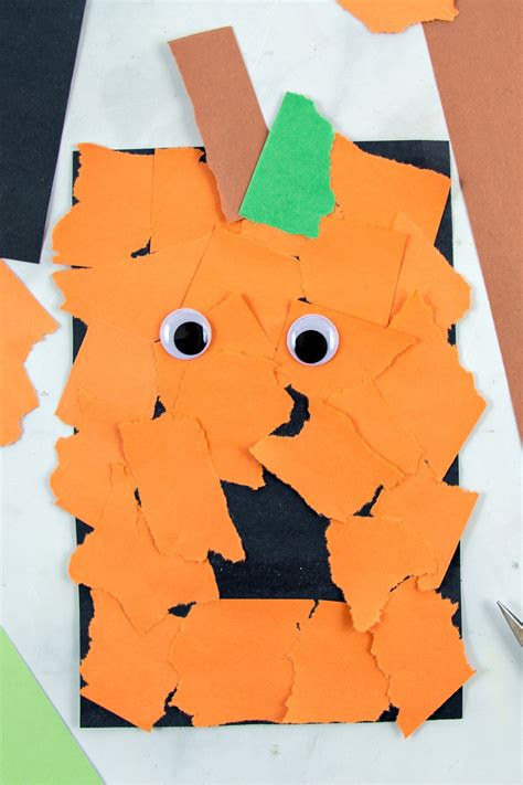 Construction Paper Jack O Lantern Craft • Kids Activities Blog