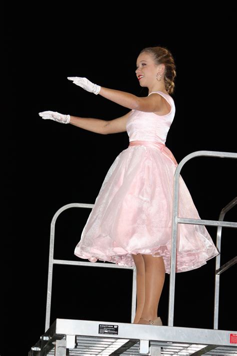 Prettiest drum major uniform I've ever seen! | Band kid, Band geek ...