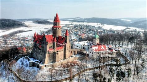 Seasons in the Czech Republic: Temperature and Climate by Month - YouTube