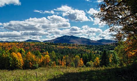 Free stock photo of fall foliage, farm, green mountains