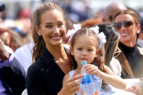 Photos: Derek Jeter, wife Hannah, daughter at HOF induction